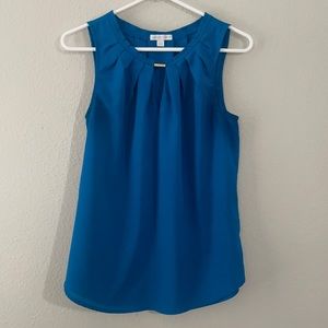 Sleeveless shirt